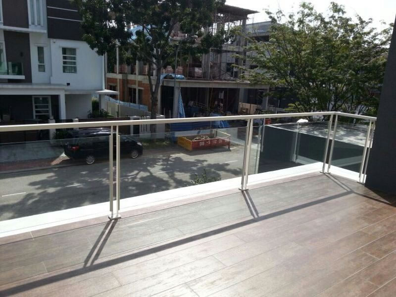 Balcony glass railing – Installation and Maintenance