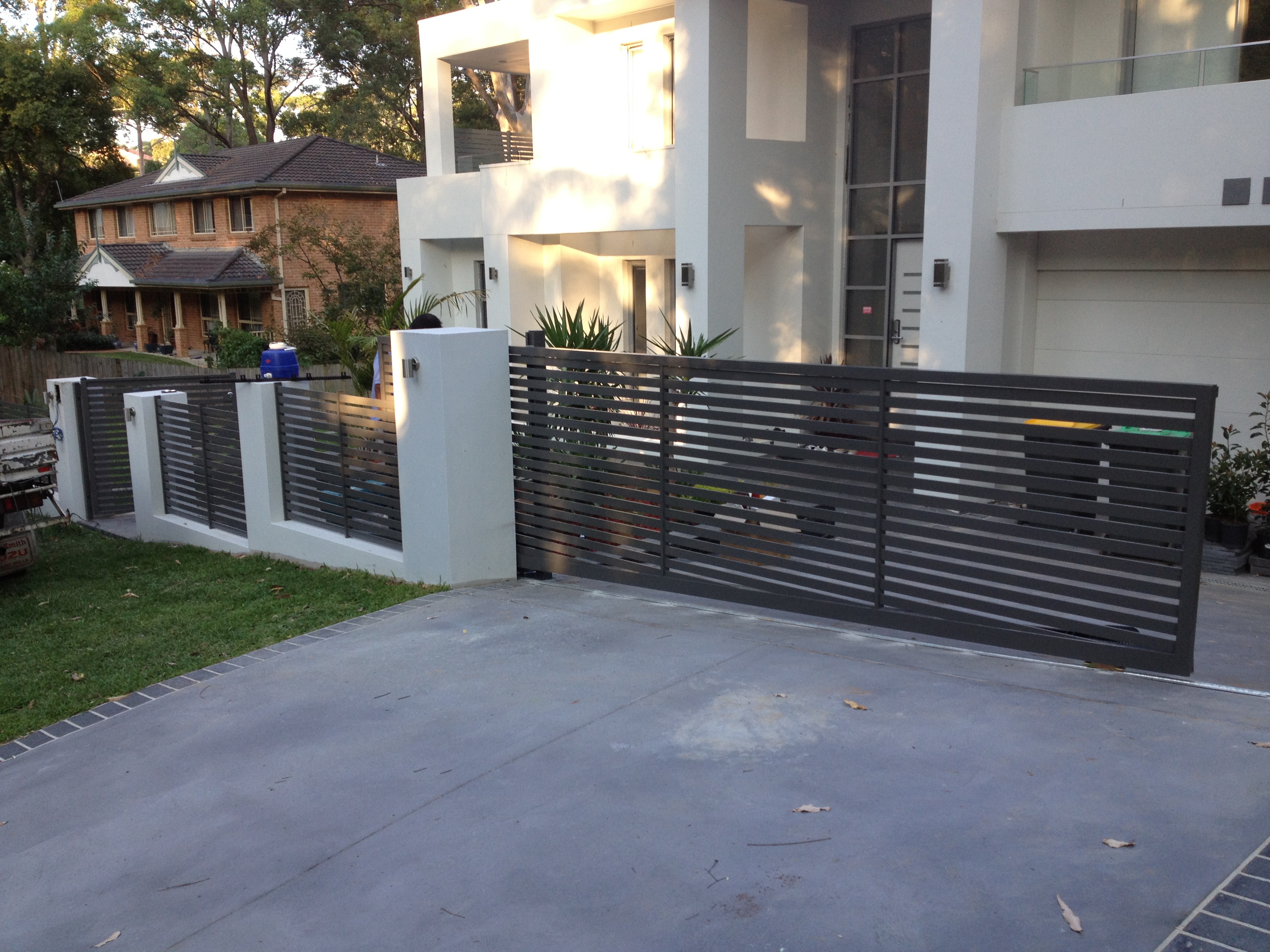 Various types of auto gate system